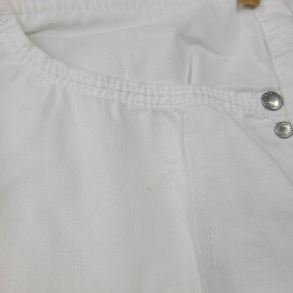 Gloria Vanderbilt Chino Bermuda Shorts Size 16 White Buckle Sideb Stretch Waist - Picture 4 of 9